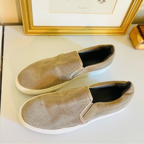 Too Boot New York Tan Slip On Loafer Sneakers 8.5